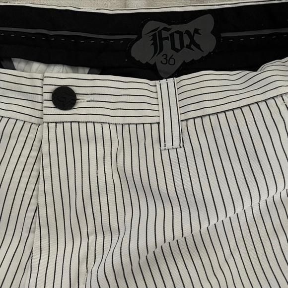 Mens Fox Racing chino board shorts sz 36 white with black stripe - Picture 4 of 8